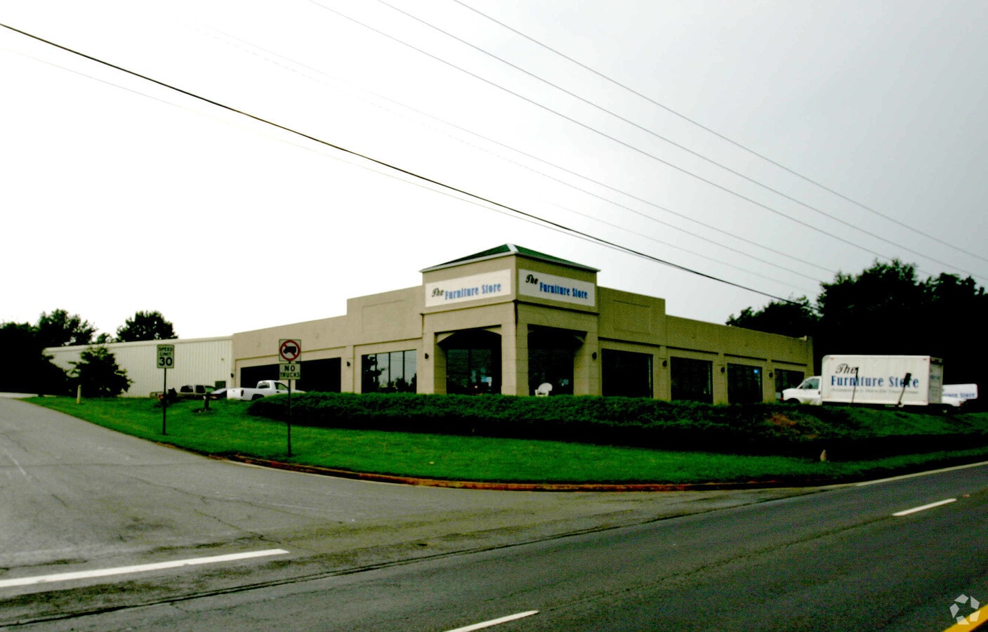 2829 Browns Bridge Rd, Gainesville, GA 30504