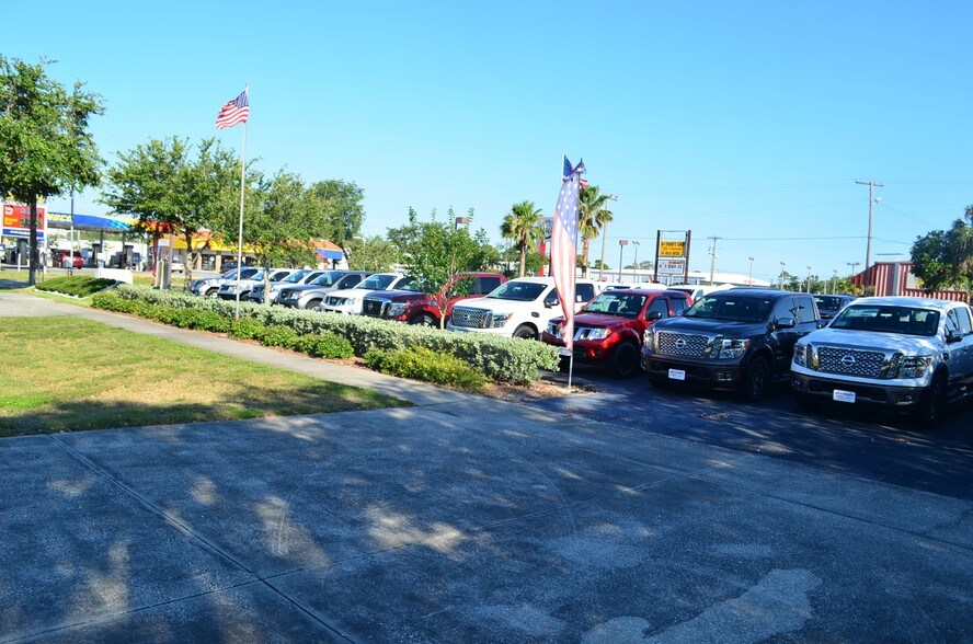 395 E Merritt Island Cswy, Merritt Island, FL 32952