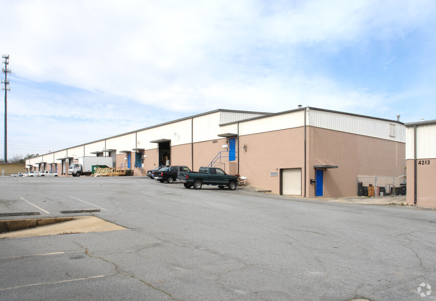 4209 Milgen Rd, Columbus, GA for lease - Primary Photo - Image 2 of 8