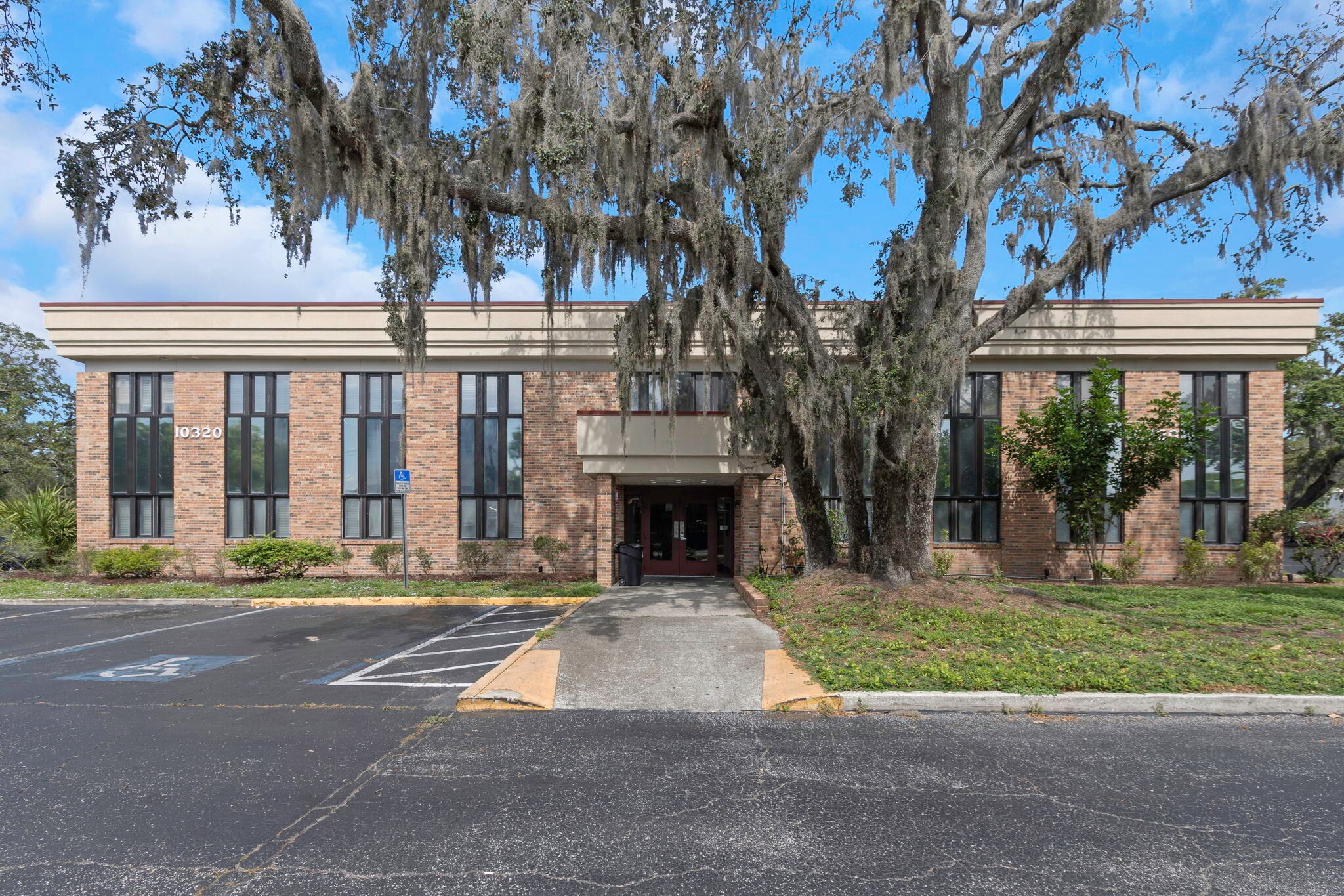 10320 N 56th St, Temple Terrace, FL for lease Building Photo- Image 1 of 53