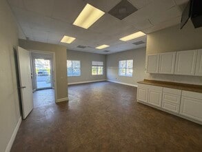 25270 Bernwood Dr, Bonita Springs, FL for lease Interior Photo- Image 1 of 2