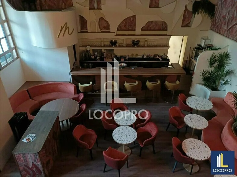 Retail in Nice for lease - Interior Photo - Image 3 of 11