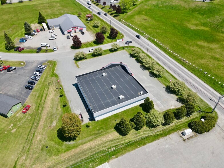 108 Community Dr, Newport, VT for lease - Building Photo - Image 3 of 19