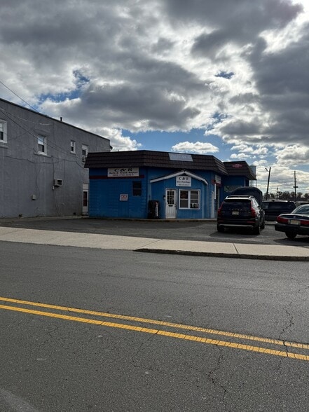 235 Hamilton Blvd, South Plainfield, NJ for sale - Building Photo - Image 3 of 5