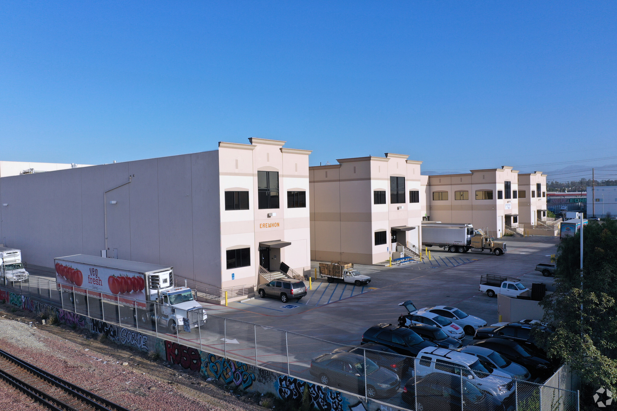 3000-3090 E Washington Blvd, Los Angeles, CA for lease Building Photo- Image 1 of 17