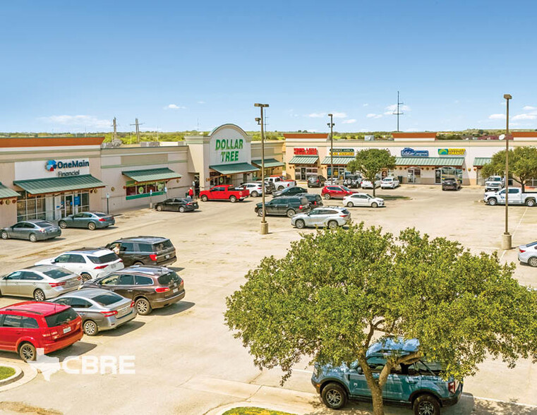 3040 E Main St, Uvalde, TX for sale - Building Photo - Image 3 of 5