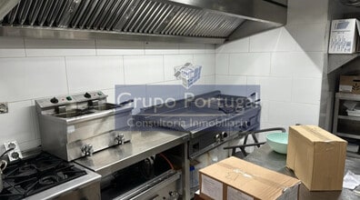 Retail in Manzanares el Real, Madrid for lease Interior Photo- Image 2 of 4