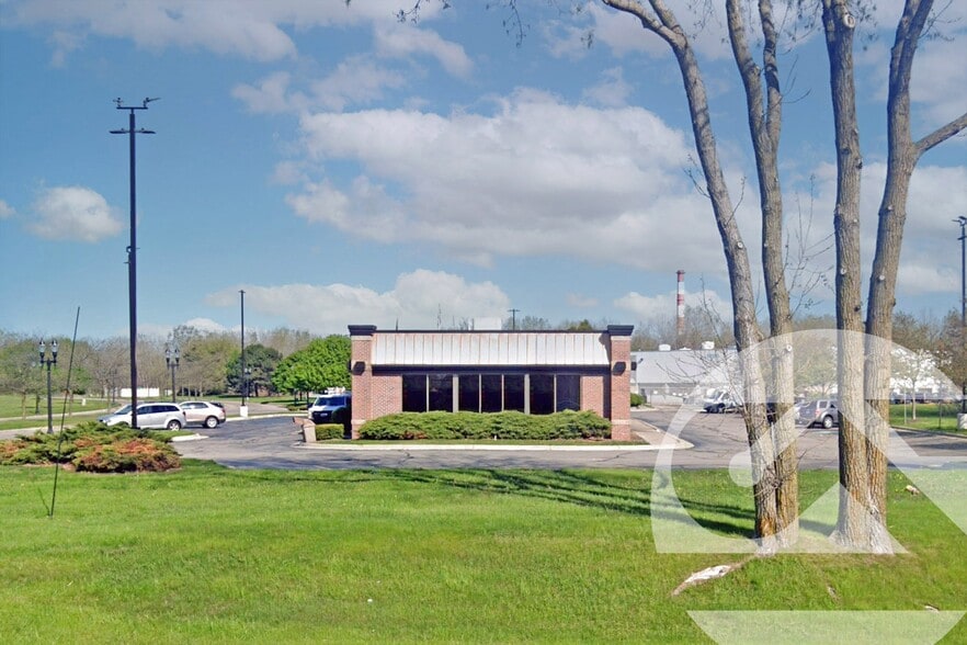 9805 Davis Hwy, Dimondale, MI for lease - Building Photo - Image 1 of 1