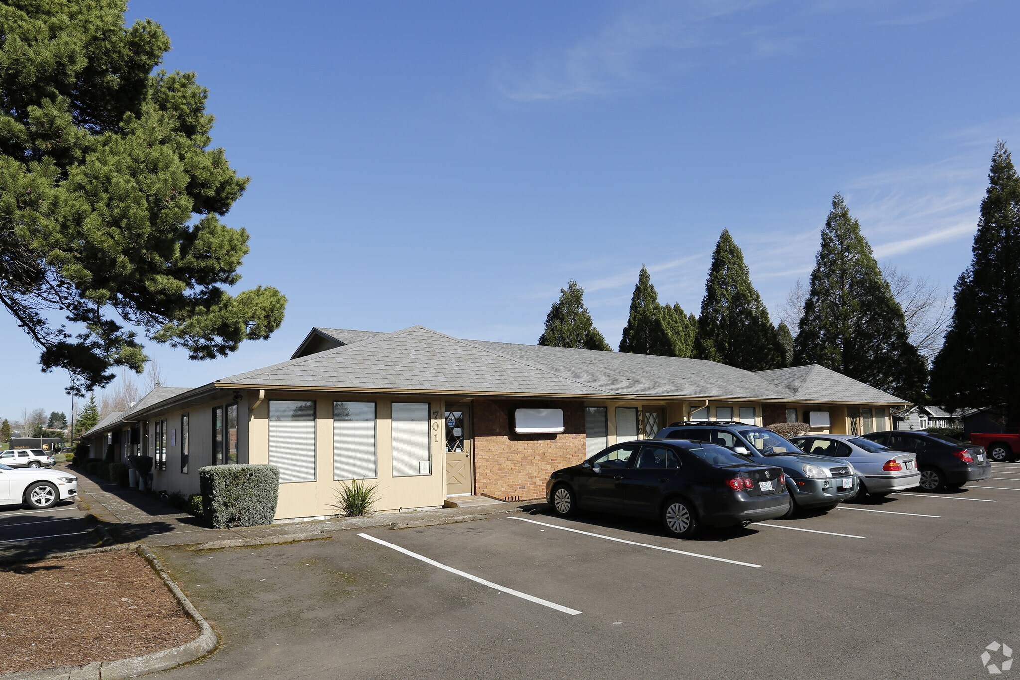 289 E Ellendale Ave, Dallas, OR for sale Primary Photo- Image 1 of 1