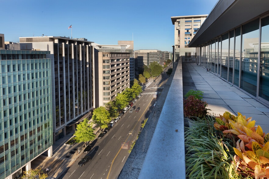 1701 Pennsylvania Ave NW, Washington, DC for lease - Building Photo - Image 2 of 23