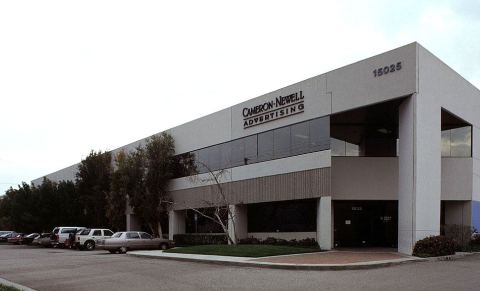 15025-15055 Oxnard St, Van Nuys, CA for lease - Building Photo - Image 3 of 10