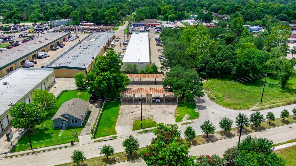 10325 Fulton, Houston, TX 77076