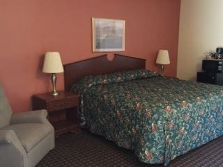 229 W Pancake Blvd, Liberal, KS for sale - Interior Photo - Image 2 of 7