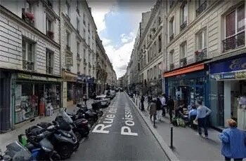 Retail in Paris for lease - Building Photo - Image 1 of 3