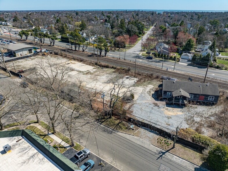 245 Orinoco Dr, Brightwaters, NY for sale - Aerial - Image 3 of 5