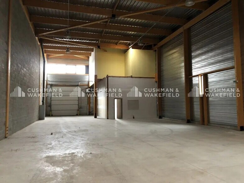 Flex in Strasbourg for lease - Interior Photo - Image 3 of 5
