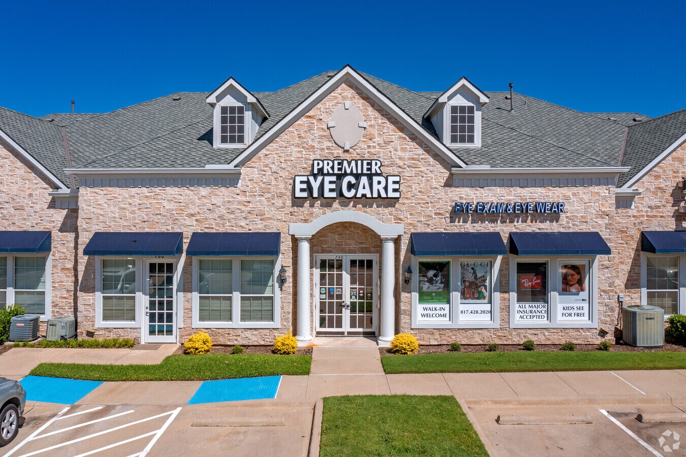 5421 Basswood Blvd, Fort Worth, TX 76137