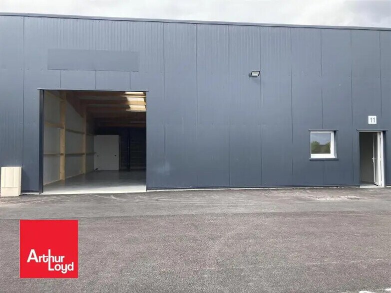Flex in Dreux for lease - Building Photo - Image 3 of 5