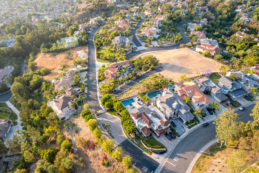 6365-6385 E Hillgate Ln, Anaheim Hills, CA for sale - Building Photo - Image 2 of 6