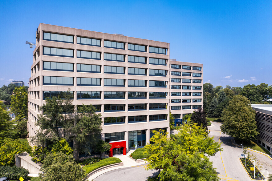 895 Don Mills Rd, Toronto, ON for lease - Primary Photo - Image 1 of 10