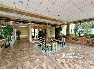 3727 SE Ocean Blvd, Stuart, FL for lease Interior Photo- Image 2 of 7