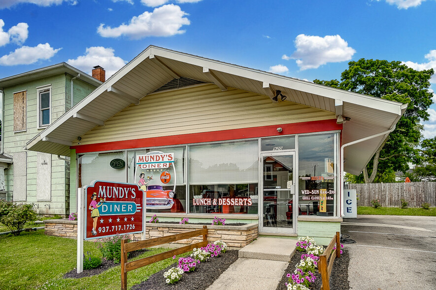 920 Selma Rd, Springfield, OH for sale - Building Photo - Image 1 of 50