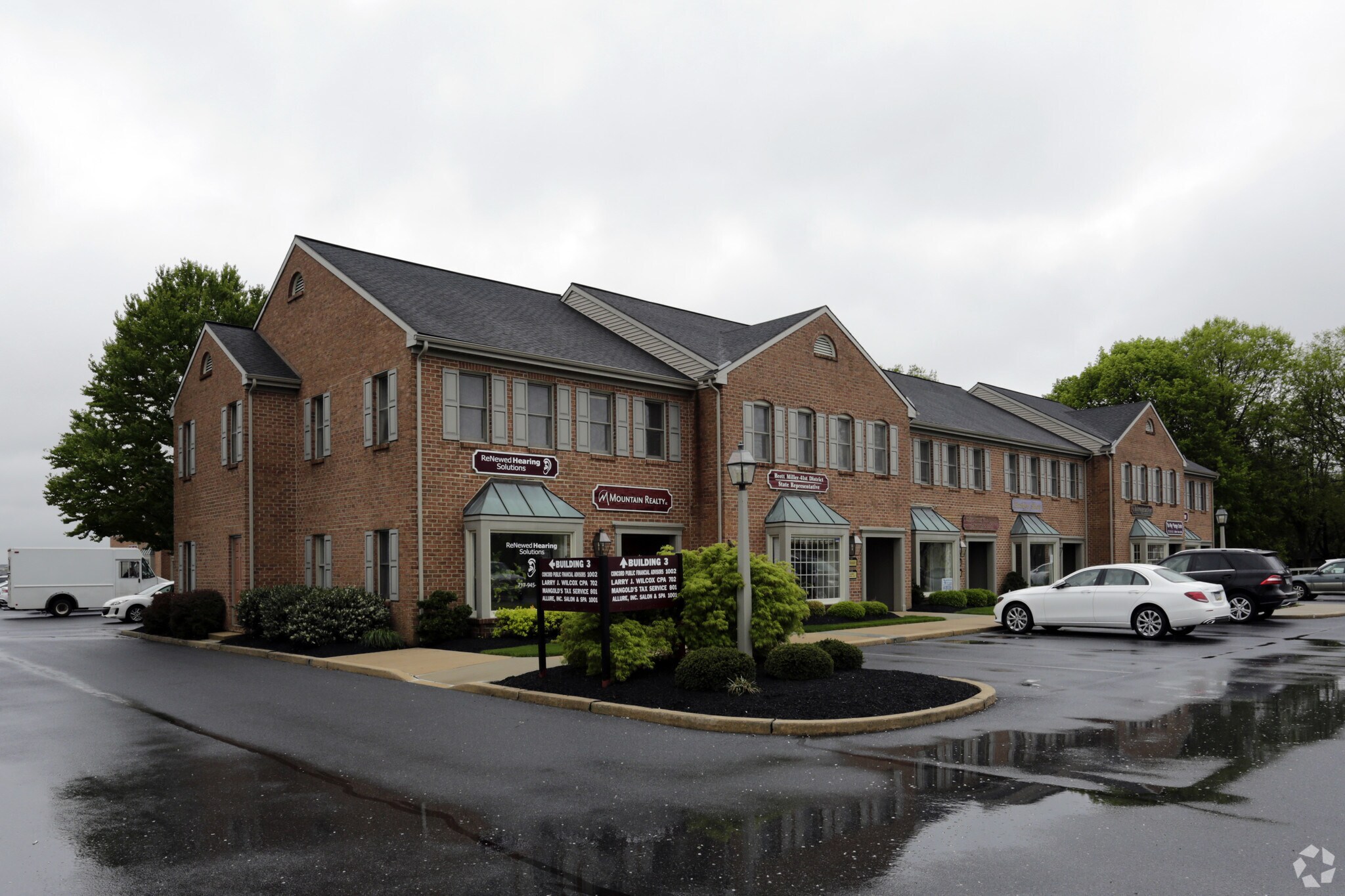 2938 Columbia Ave, Lancaster, PA for sale Primary Photo- Image 1 of 1