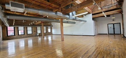 1100 W Cermak Rd, Chicago, IL for lease Interior Photo- Image 2 of 9