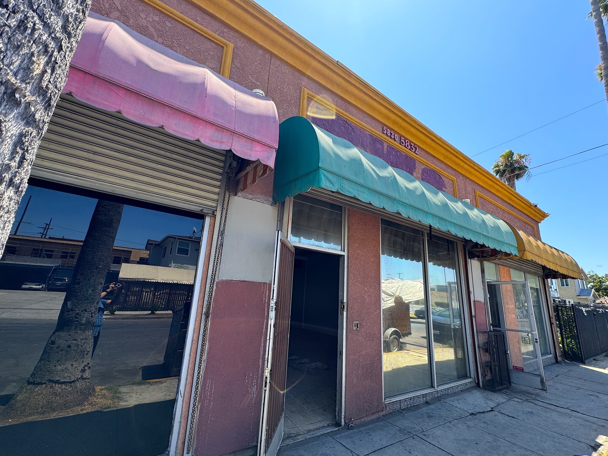 676 W Slauson Ave, Los Angeles, CA for lease Building Photo- Image 1 of 7