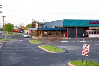 1010 S Texas Ave, Bryan, TX for lease - Building Photo - Image 3 of 18