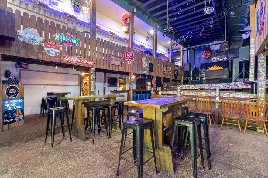 10 Mountain St, Eureka Springs, AR for sale - Building Photo - Image 2 of 31