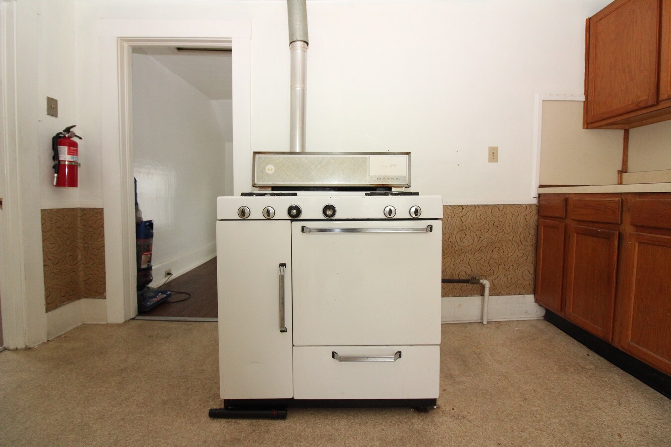 32 Drew St, Burlington, VT 05401