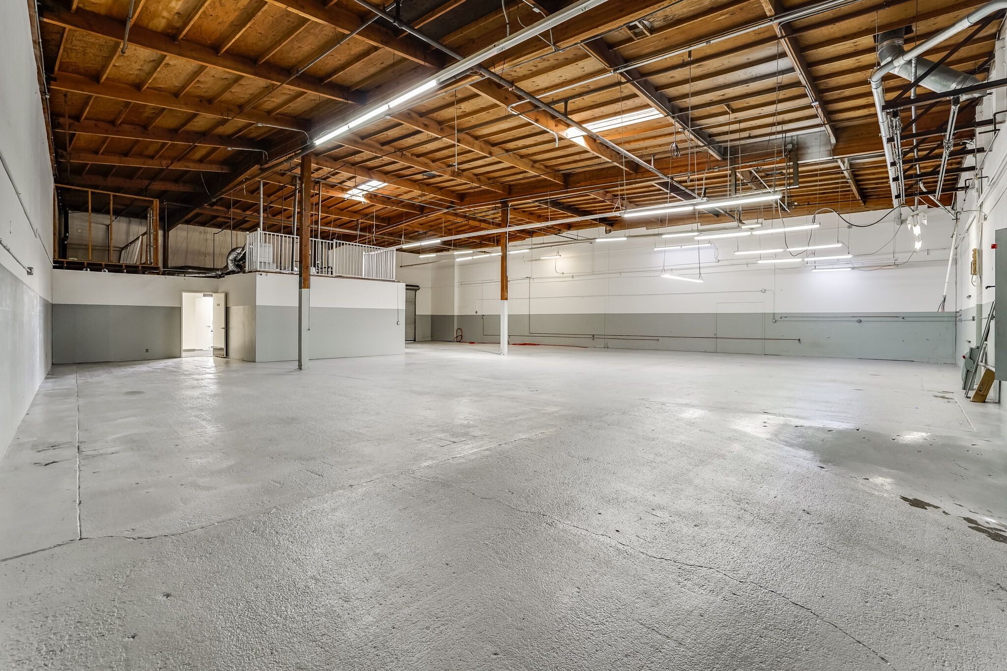 1305-1331 Rollins Rd, Burlingame, CA for lease Interior Photo- Image 1 of 3