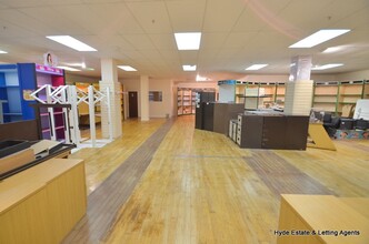 Queensway, Rochdale for lease Interior Photo- Image 1 of 5