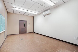 233 Merchant St, Ambridge, PA for lease Interior Photo- Image 1 of 6