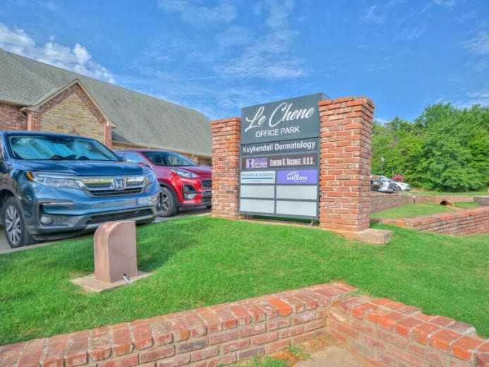 1218 E 9th St, Edmond, OK for lease - Building Photo - Image 2 of 19