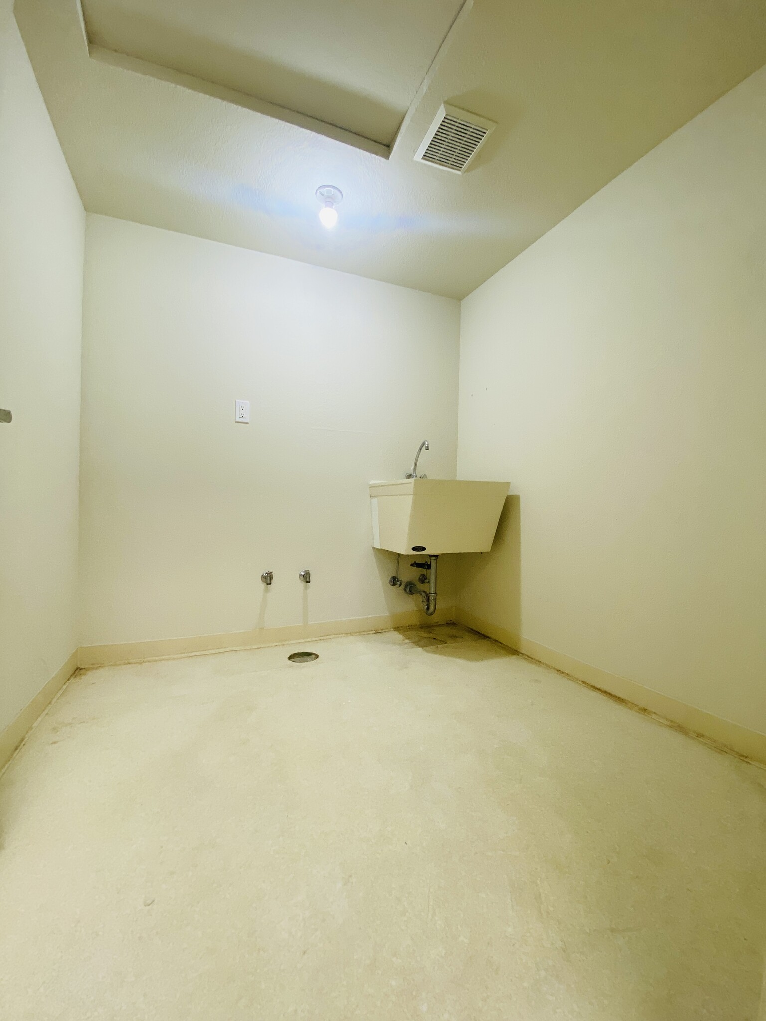 10945-10955 San Pablo Ave, El Cerrito, CA for lease Interior Photo- Image 1 of 4