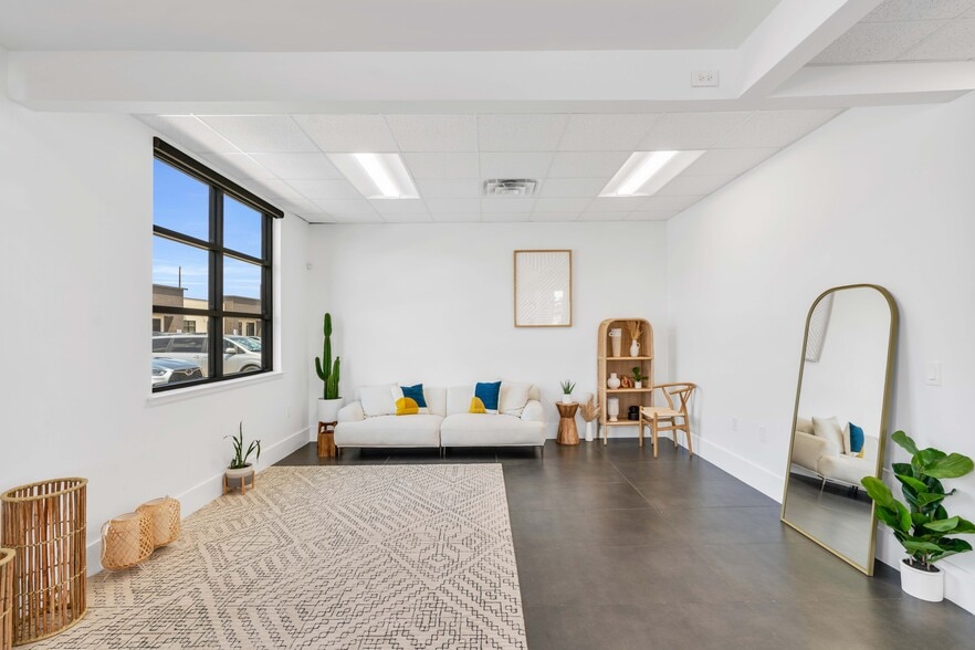 8118 Fry Rd, Cypress, TX for sale - Interior Photo - Image 2 of 17