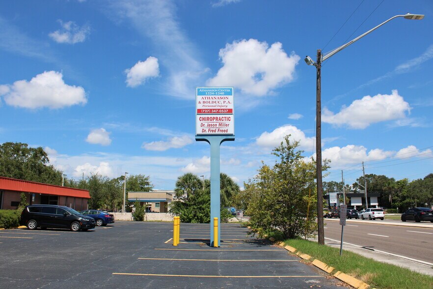 1224-1240 66th St, Saint Petersburg, FL for lease - Building Photo - Image 2 of 3