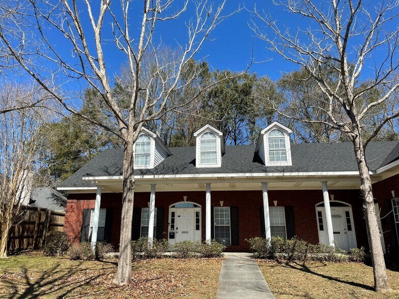 5920 Grelot Rd, Mobile, AL 36609