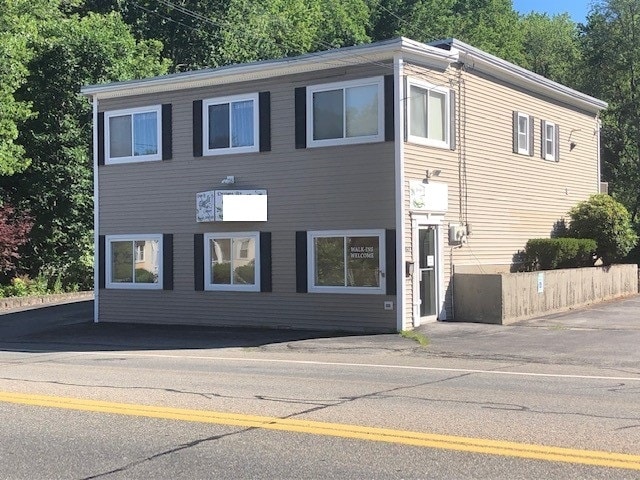 1863 Lakeview Ave, Dracut, MA for sale Primary Photo- Image 1 of 1