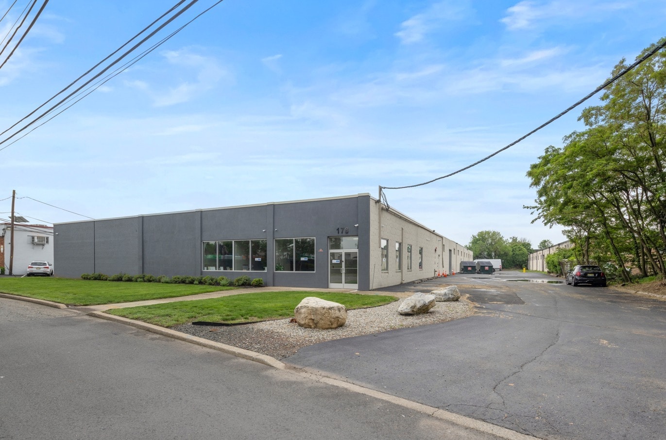 178 Commerce Rd, Carlstadt, NJ for lease Building Photo- Image 1 of 26