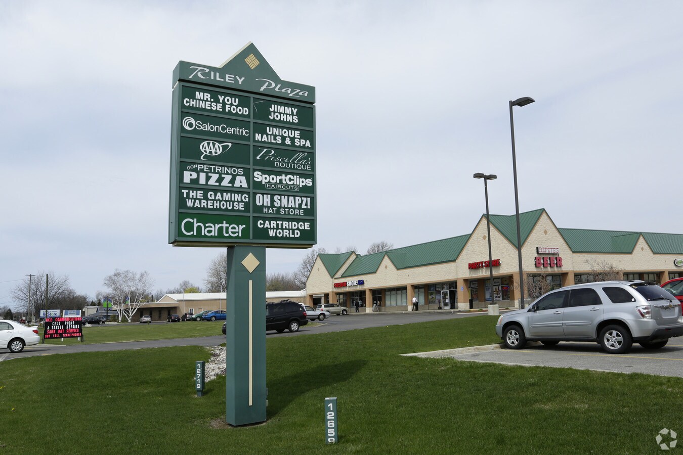 12719 Riley St, Holland, MI 49424