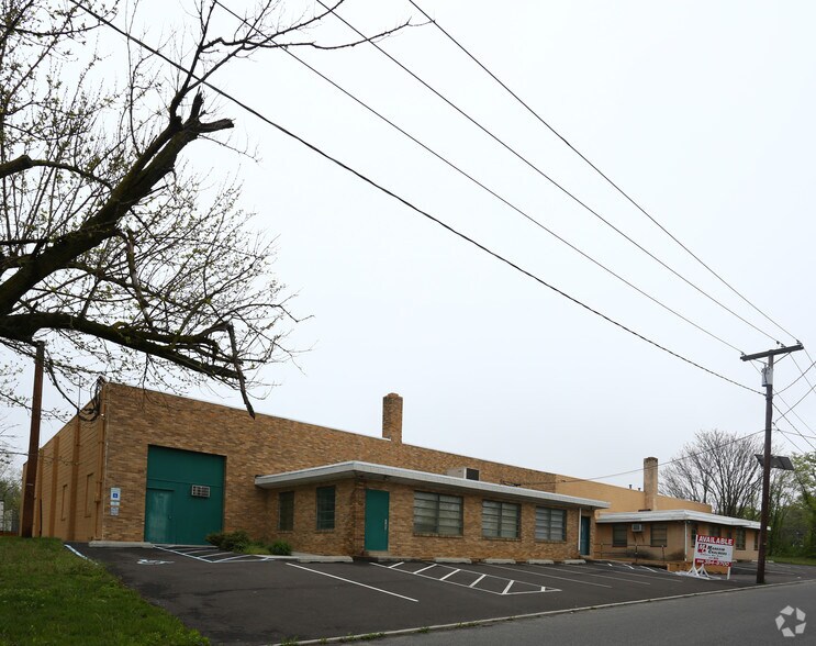 514 N Read St, Cinnaminson, NJ for sale - Primary Photo - Image 1 of 1