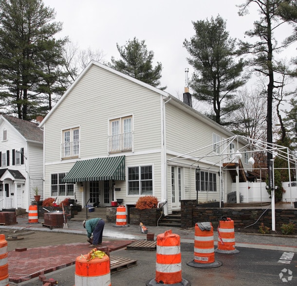 15 Franklin St, Lenox, MA for lease - Building Photo - Image 3 of 35