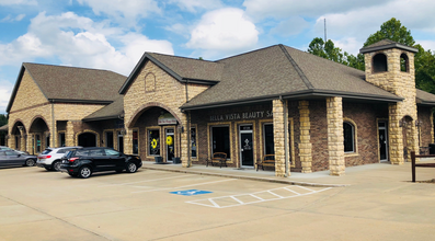 1701 W Forest Hills Blvd, Bella Vista, AR for lease Building Photo- Image 2 of 4