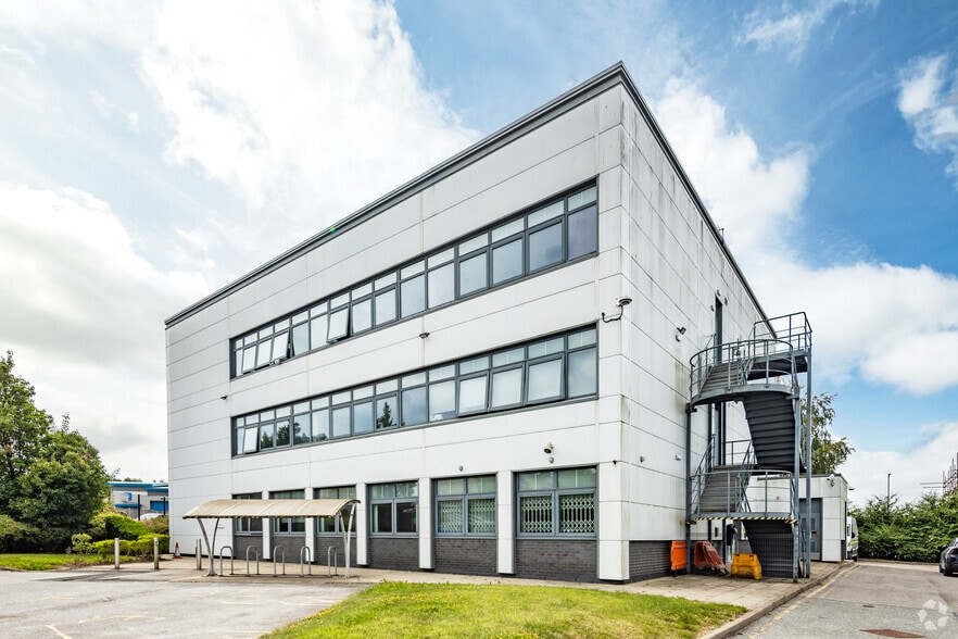 New Ln, Bradford for lease - Primary Photo - Image 2 of 2