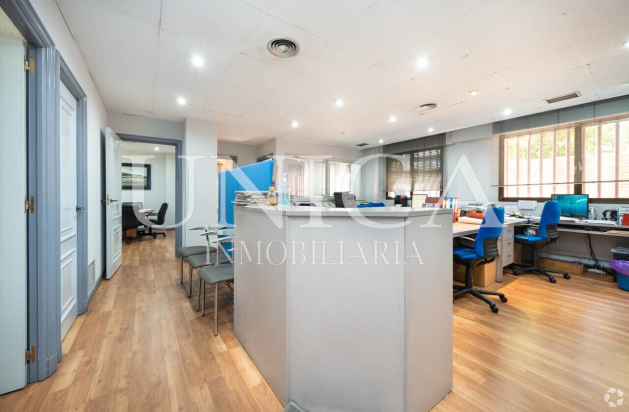 Multifamily in Madrid, Madrid for sale Interior Photo- Image 1 of 1