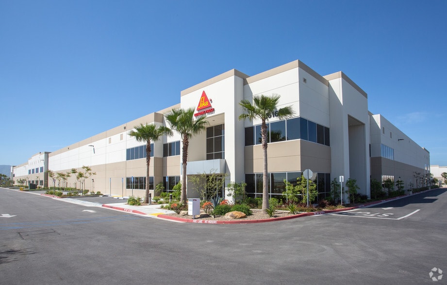 15616 Euclid Ave, Chino, CA for lease - Primary Photo - Image 1 of 3