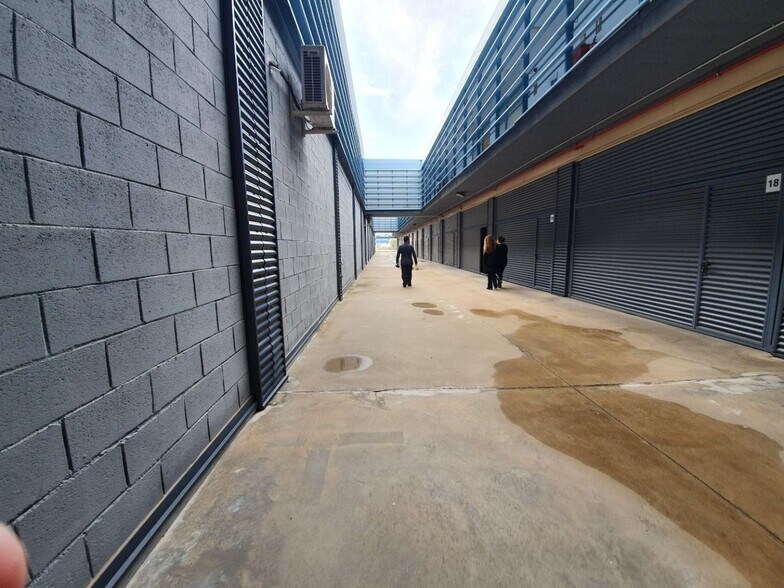 Office in La Rinconada for lease - Building Photo - Image 2 of 10